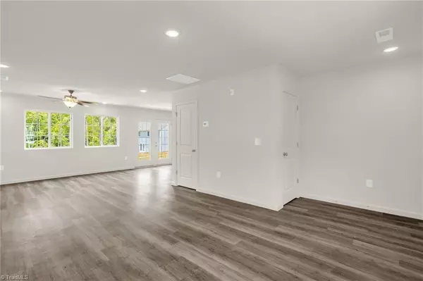 Mcleansville, NC 27301,727 Torbay DR