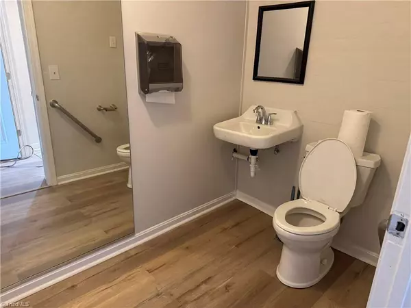 Pilot Mountain, NC 27041,113 Main ST