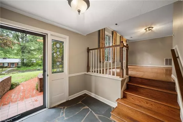 Winston-salem, NC 27104,154 Surtees RD