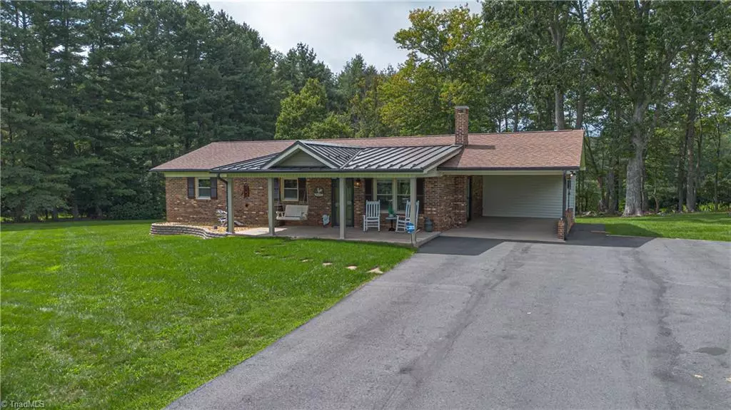 834 Pine Swamp RD, Sparta, NC 28675