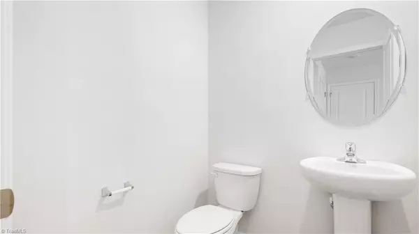 Mocksville, NC 27028,190 Big Laurel DR