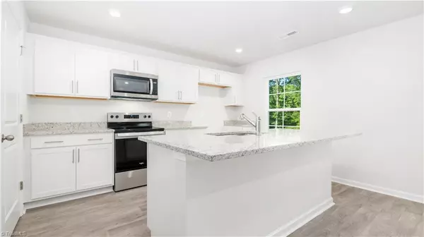 Mocksville, NC 27028,190 Big Laurel DR