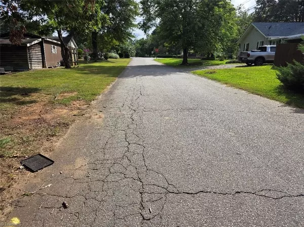 Reidsville, NC 27320,2125 Olive DR