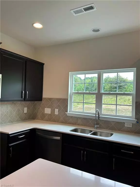 Greensboro, NC 27405,3524 Wilcox CT