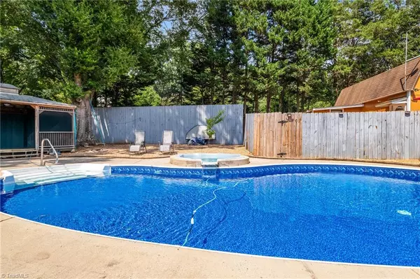 Kernersville, NC 27284,6455 Littlewood RD