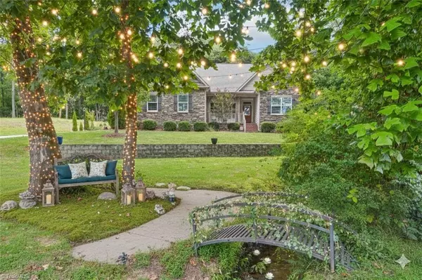 Kernersville, NC 27284,1550 Pike Place CT