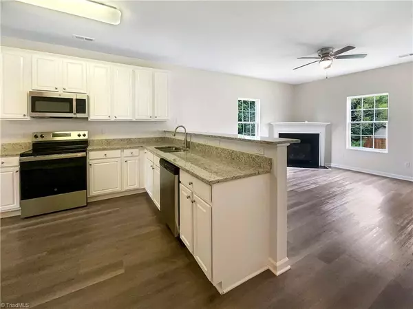 Mcleansville, NC 27301,12 Silverbrook CT