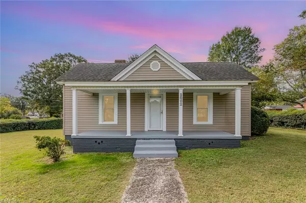 1002 Irving AVE, Eden, NC 27288