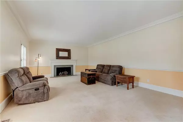 Reidsville, NC 27320,1006 Oakcrest DR