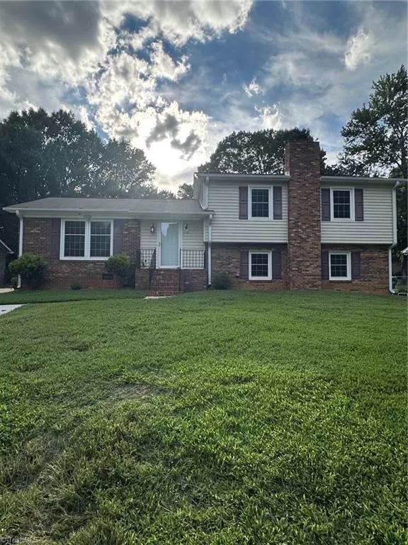 High Point, NC 27265,3213 Rolling RD