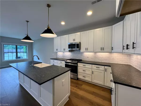Lewisville, NC 27023,252 Lewisville Clemmons RD