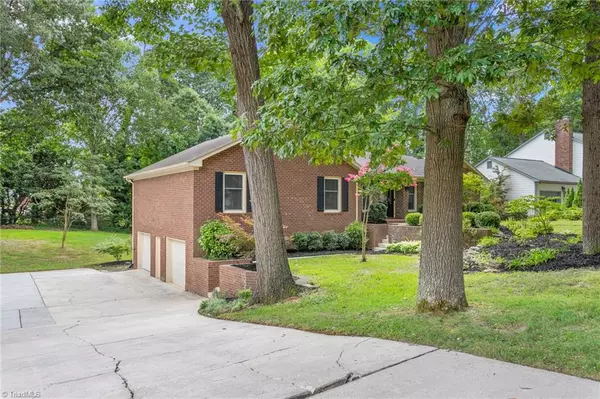 Burlington, NC 27215,403 Edinburgh DR