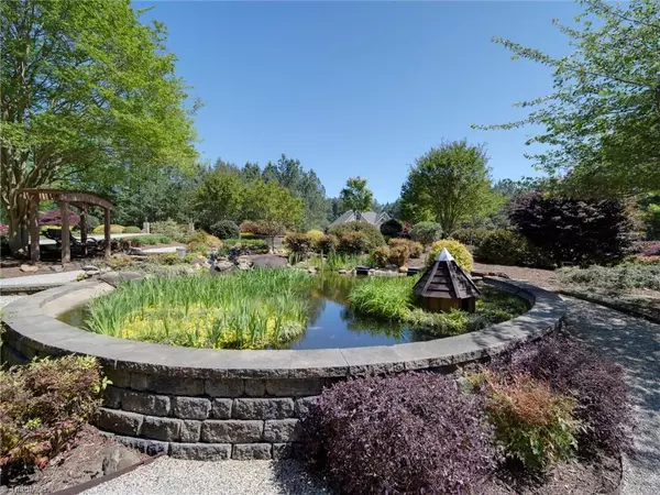 Salisbury, NC 28146,901 Sunset Pointe DR