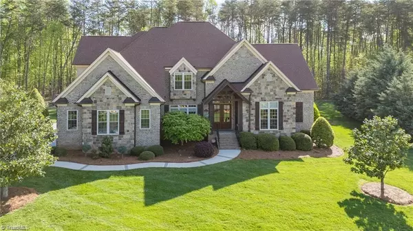 7716 Chesterbrooke DR, Greensboro, NC 27455