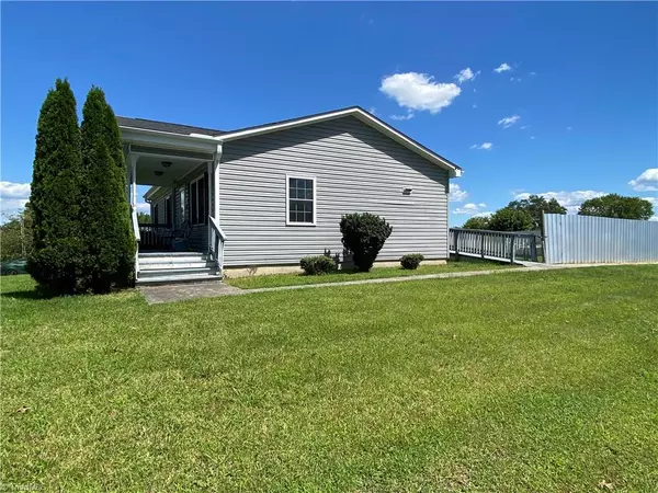 Mount Airy, NC 27030,983 Newsome ST