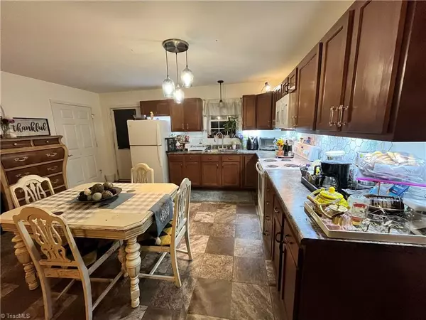 Mount Airy, NC 27030,983 Newsome ST