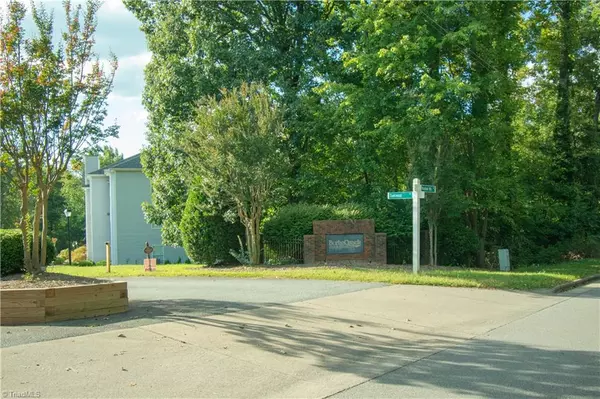 Winston-salem, NC 27103,132 Rivertree LN