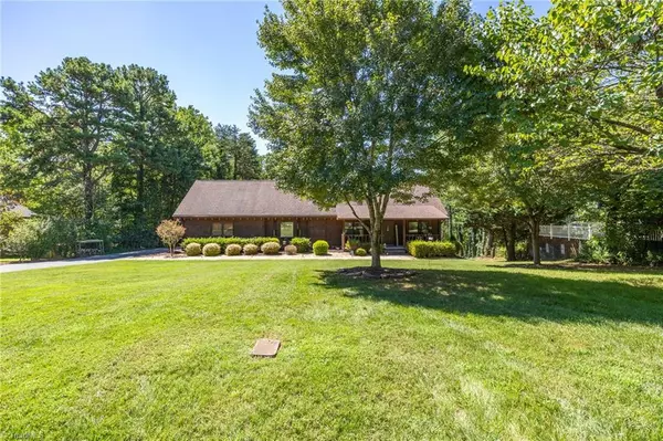 Advance, NC 27006,146 Brookdale DR