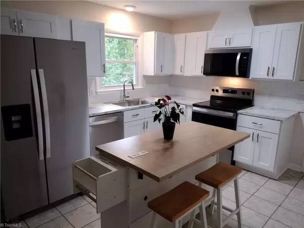 Mount Airy, NC 27030,140 Lakeview CIR