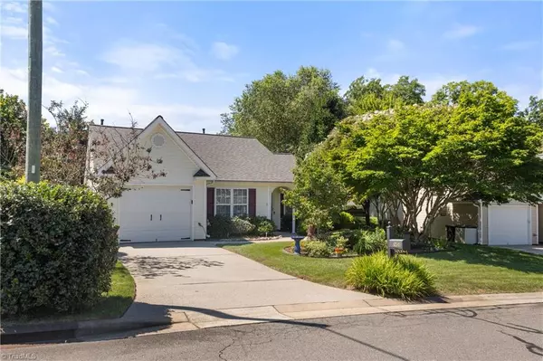 Winston-salem, NC 27103,2458 Somerset Place DR