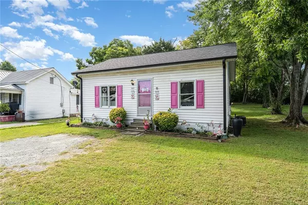 Thomasville, NC 27360,207 Harris ST