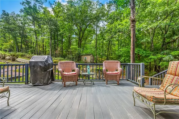 Danbury, NC 27016,1040 Artist WAY