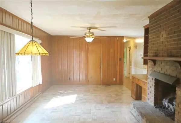 Winston-salem, NC 27104,626 Willowbrook LN