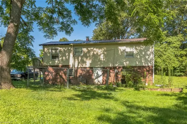 Morganton, NC 28655,104 Whitley RD