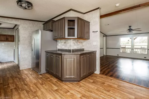 Sophia, NC 27350,8316 Hillsville RD