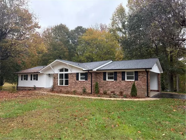 6848 Ridge RD, Lexington, NC 27295