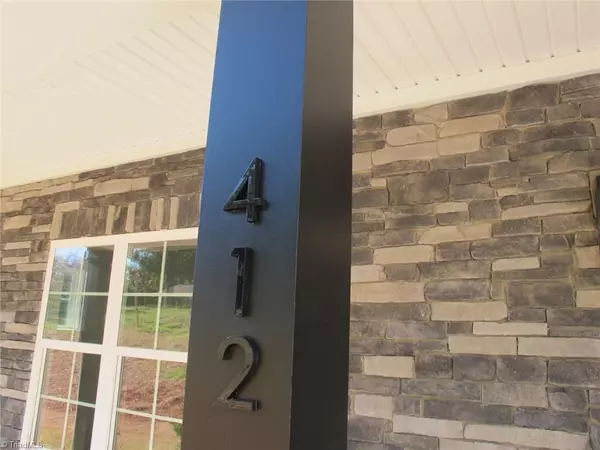 Lexington, NC 27295,412 Bethesda RD
