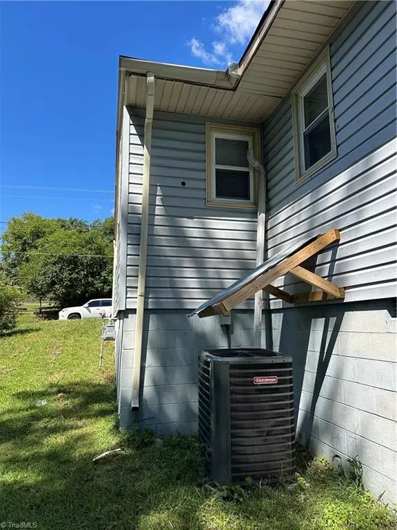 Reidsville, NC 27320,335 S branch ST