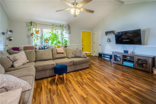 Winston-salem, NC 27127,1 Davie AVE