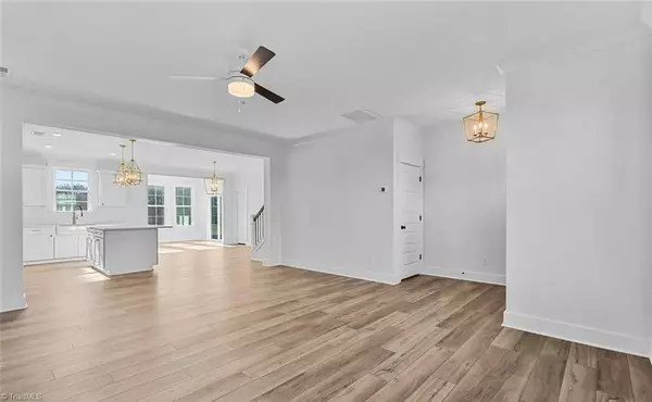 Winston-salem, NC 27106,4610 Hanes Lake DR