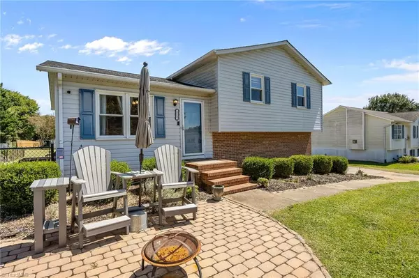 King, NC 27021,212 Caroline CT