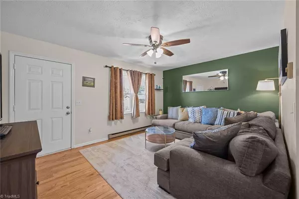 King, NC 27021,212 Caroline CT