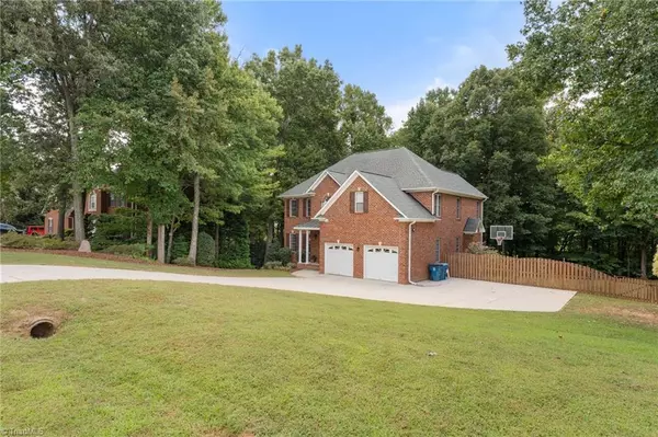 Kernersville, NC 27284,8905 Seacrest DR