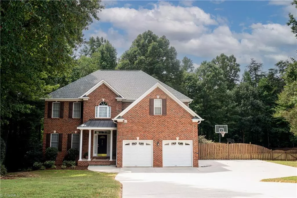 Kernersville, NC 27284,8905 Seacrest DR