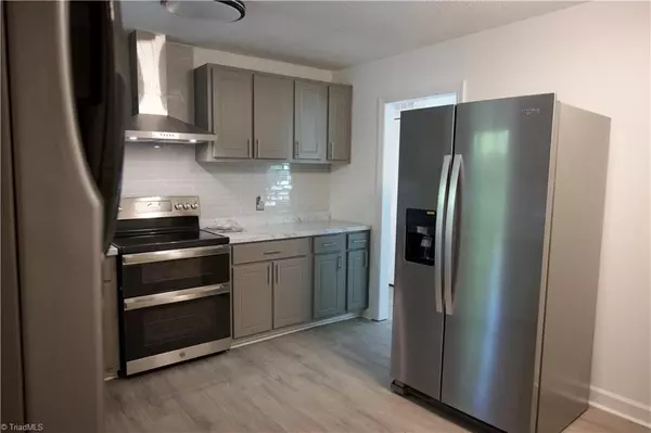 Winston-salem, NC 27103,1278 TREDWELL DR