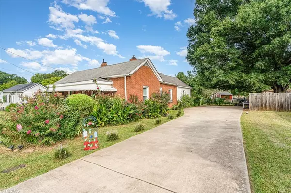 Eden, NC 27288,1441 South AVE