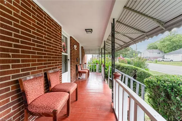 Eden, NC 27288,1441 South AVE