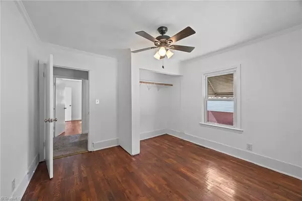 High Point, NC 27265,206 Oakview RD