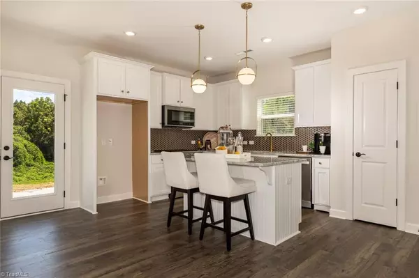 Winston-salem, NC 27127,1525 S Broad ST #1015