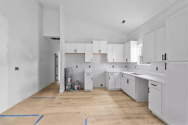 Burlington, NC 27217,1227 Saint Regis DR