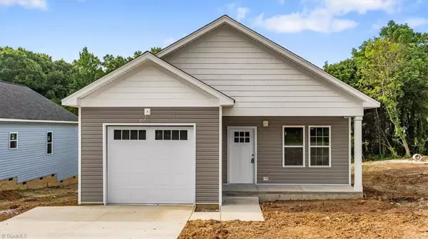 1227 Saint Regis DR, Burlington, NC 27217