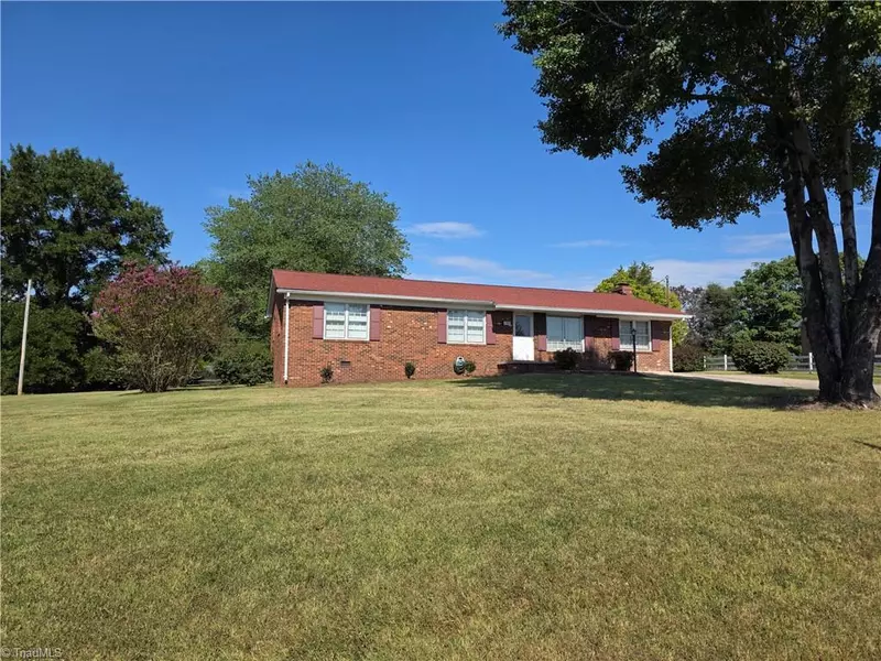 145 Brightwood RD, Eden, NC 27288