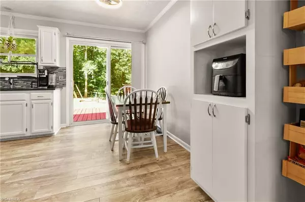 Pfafftown, NC 27040,3390 Goslen DR