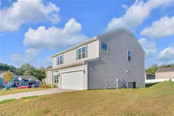 Jamestown, NC 27282,856 Sage Hill DR