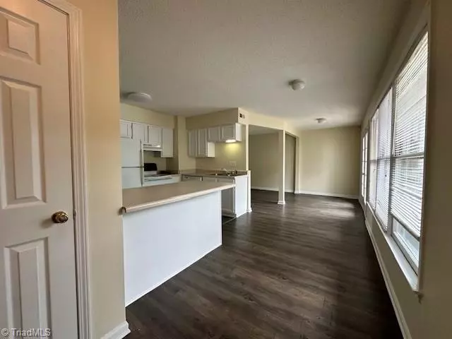 2911 Spring Garden ST #B, Greensboro, NC 27403