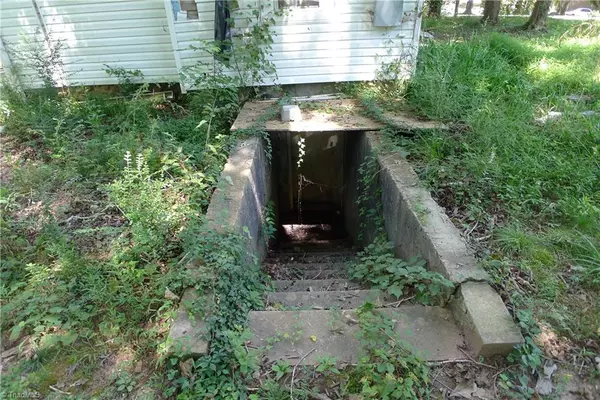 Jonesville, NC 28642,115 N Arlington AVE